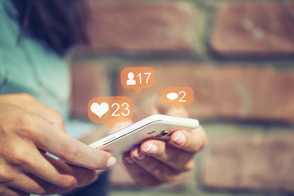 social media marketing for coaches from cellphone
